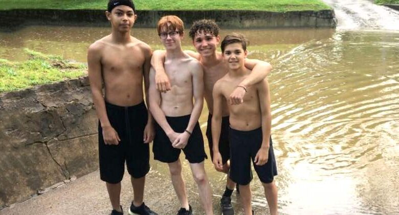 4 Ragazzi salvano una bimba