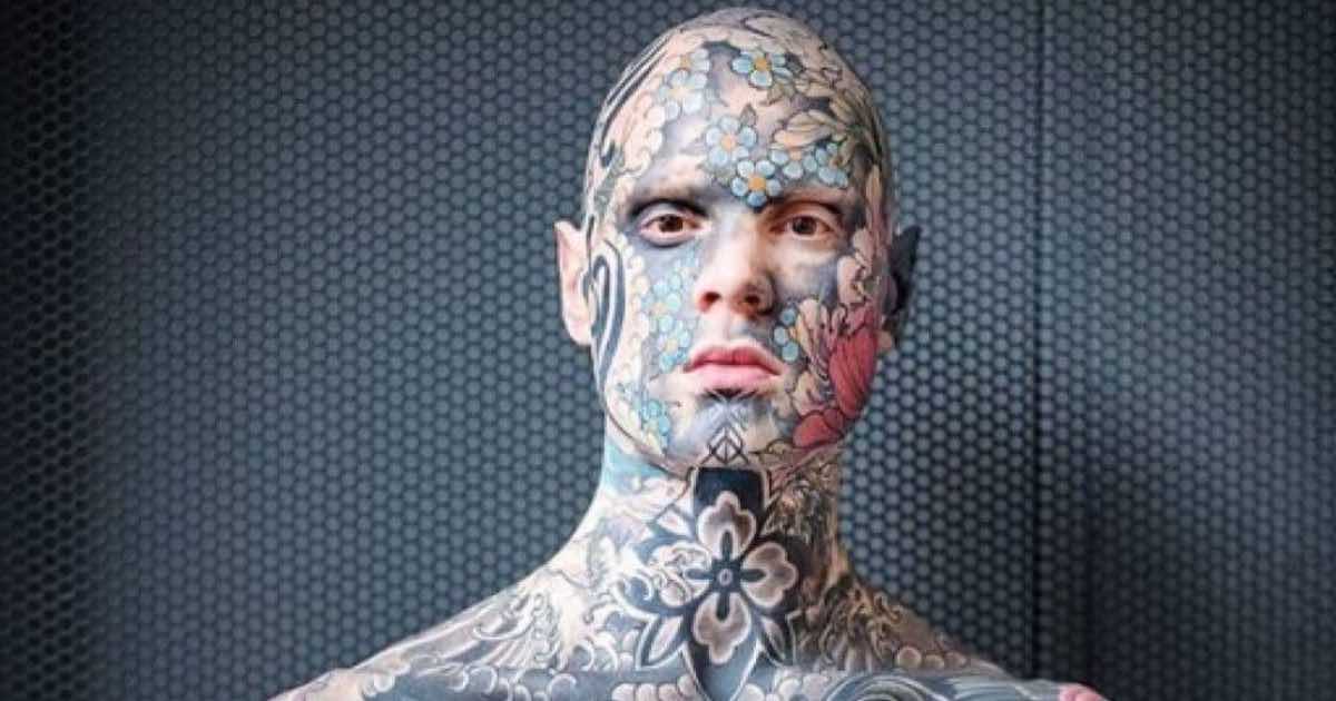 maestro d'asilo cacciato tatuaggi